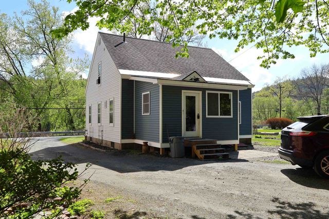 427 Maple Street, Hartford, VT 05001
