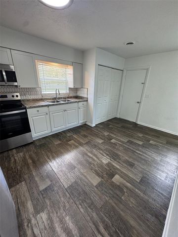 1640-1640 NE 71ST PLACE, Ocala, FL 34479
