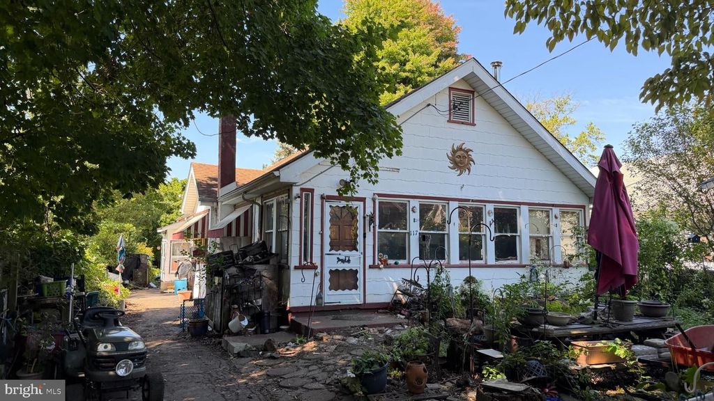 117 MANOR RD, HATBORO, PA 19040 — exterior