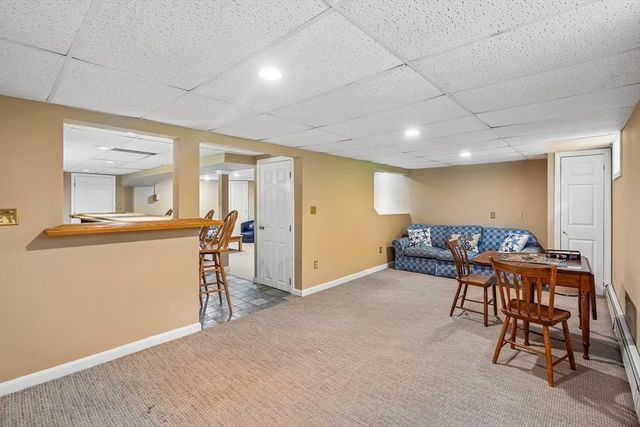 2 Berkley Cir, Hingham, MA 02043