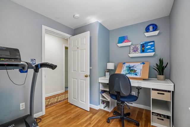 2 Berkley Cir, Hingham, MA 02043