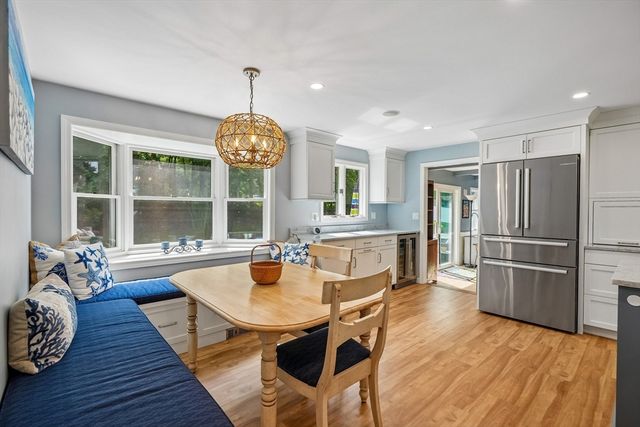 2 Berkley Cir, Hingham, MA 02043