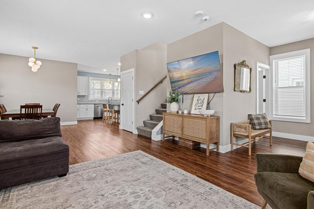 3126 Vincent Avenue N, Minneapolis, MN 55411