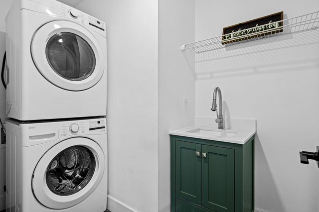 3126 Vincent Avenue N, Minneapolis, MN 55411