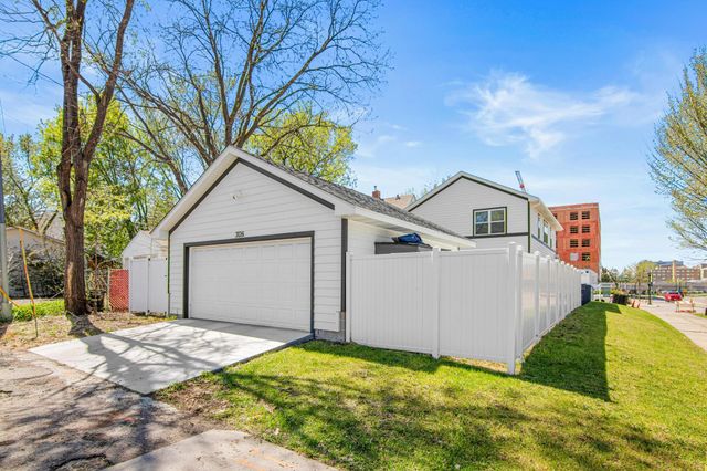 3126 Vincent Avenue N, Minneapolis, MN 55411