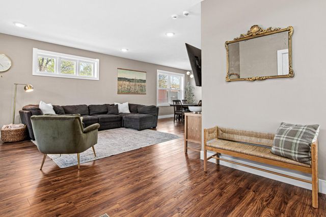 3126 Vincent Avenue N, Minneapolis, MN 55411