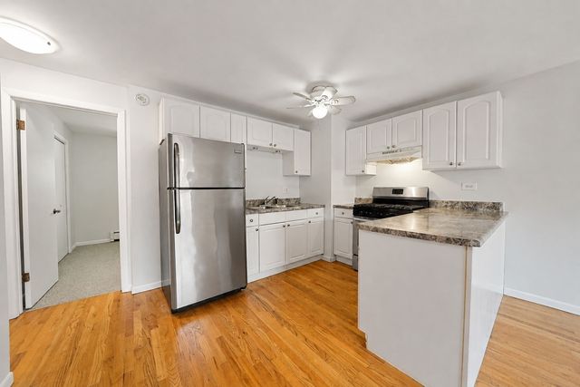 4306 N Keystone Avenue 303, Chicago, IL 60641