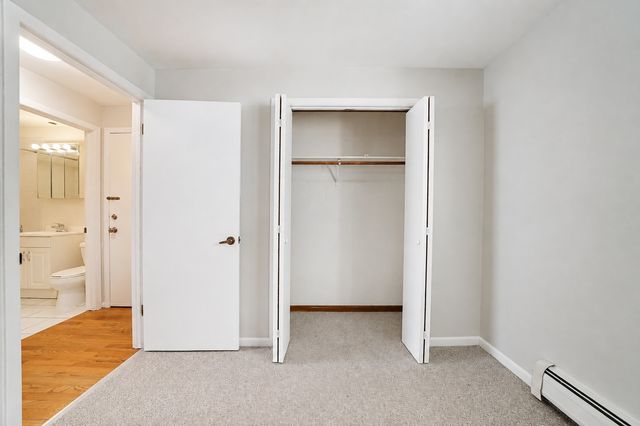 4306 N Keystone Avenue 303, Chicago, IL 60641
