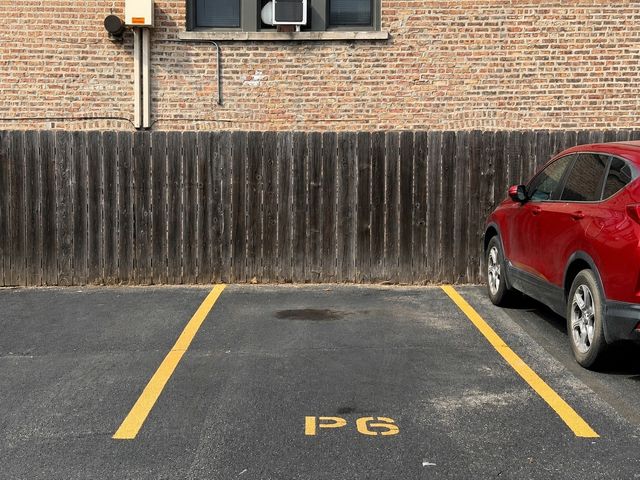 4306 N Keystone Avenue 303, Chicago, IL 60641