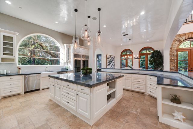 2255 King Fisher Drive, Westlake, TX 76262