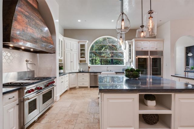 2255 King Fisher Drive, Westlake, TX 76262