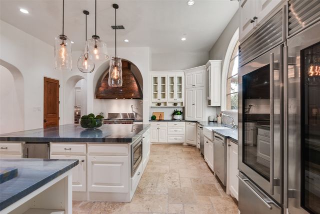 2255 King Fisher Drive, Westlake, TX 76262