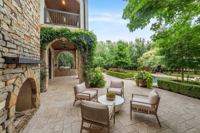 2255 King Fisher Drive, Westlake, TX 76262