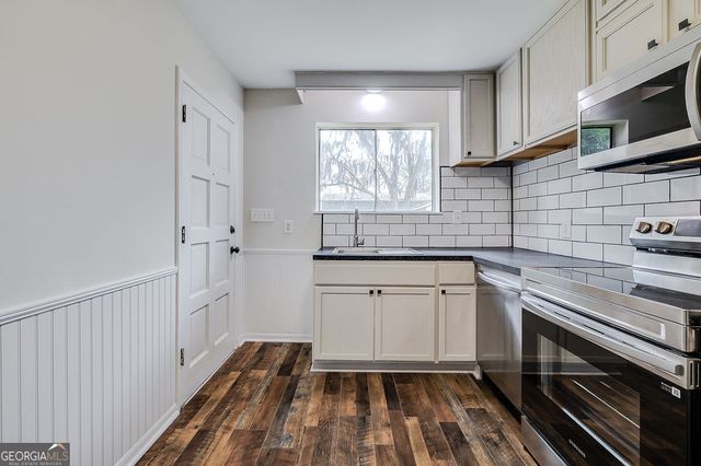 2105 Saint Johns Avenue, Savannah, GA 31404