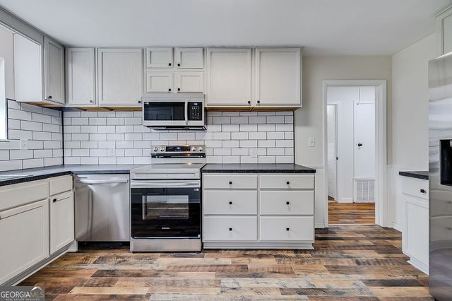 2105 Saint Johns Avenue, Savannah, GA 31404