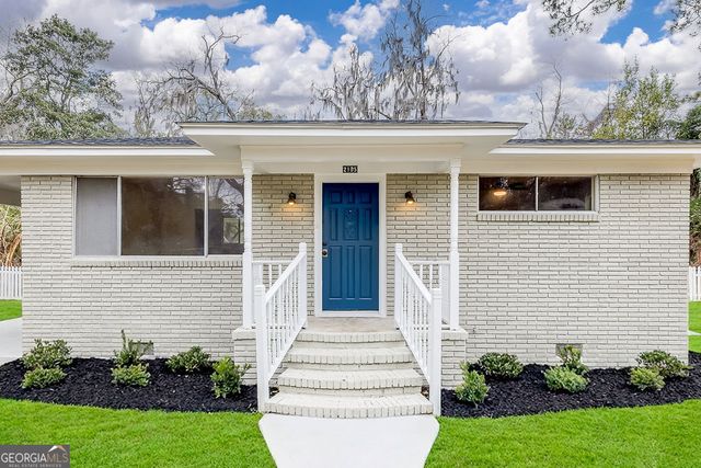 2105 Saint Johns Avenue, Savannah, GA 31404
