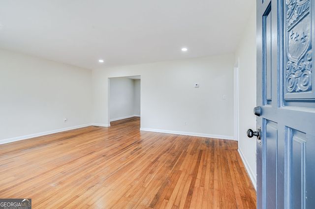 2105 Saint Johns Avenue, Savannah, GA 31404