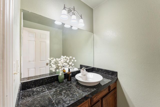 132 Morning Dove Ln, Folsom, CA 95630