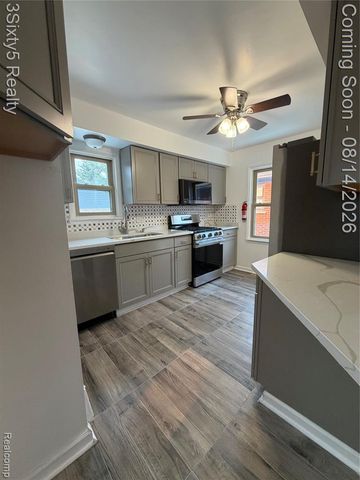 734 Highland Street, Wyandotte, MI 48192