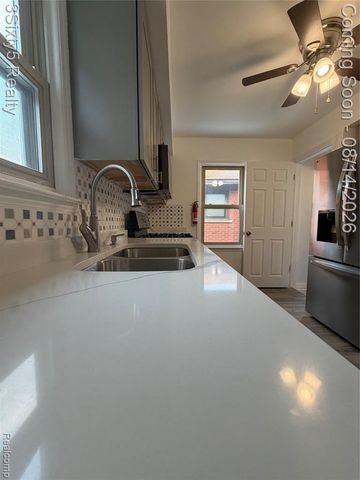 734 Highland Street, Wyandotte, MI 48192