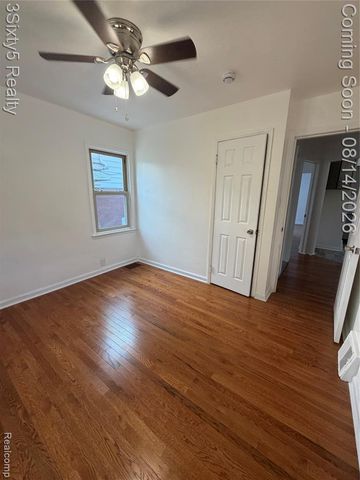 734 Highland Street, Wyandotte, MI 48192