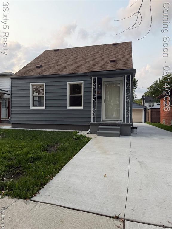 734 Highland Street, Wyandotte, MI 48192