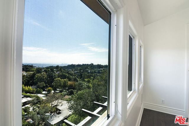 2480 Briarcrest Road, Beverly Hills, CA 90210