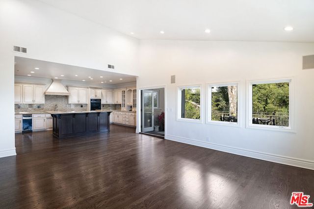 2480 Briarcrest Road, Beverly Hills, CA 90210