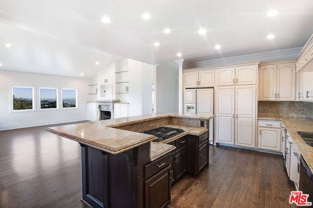 2480 Briarcrest Road, Beverly Hills, CA 90210