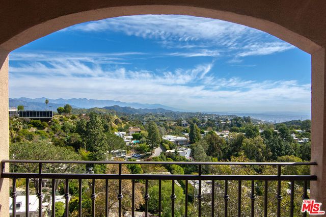 2480 Briarcrest Road, Beverly Hills, CA 90210