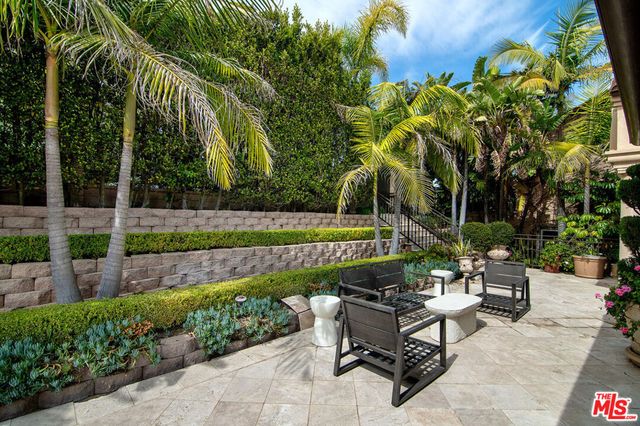 2480 Briarcrest Road, Beverly Hills, CA 90210