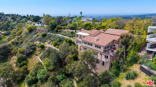 2480 Briarcrest Road, Beverly Hills, CA 90210