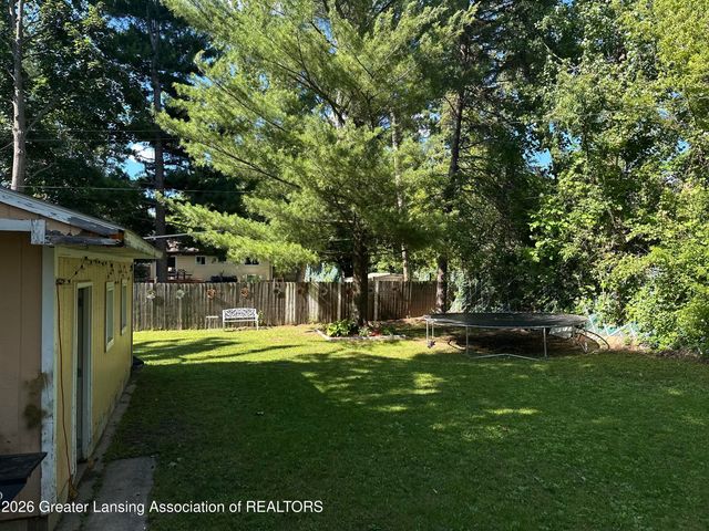 3434 Glenbrook Drive, Lansing, MI 48911