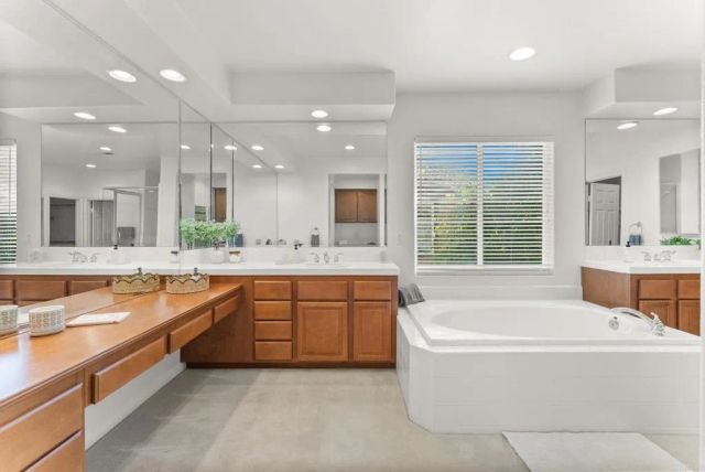 6584 Coneflower Drive, Carlsbad, CA 92011