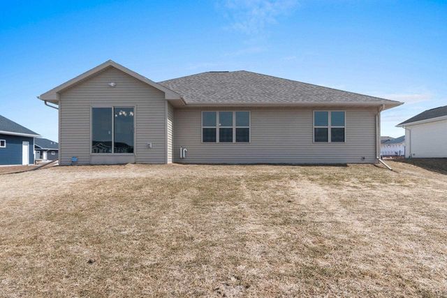 1621 FRONTIER ROAD, Luxemburg, WI 54217