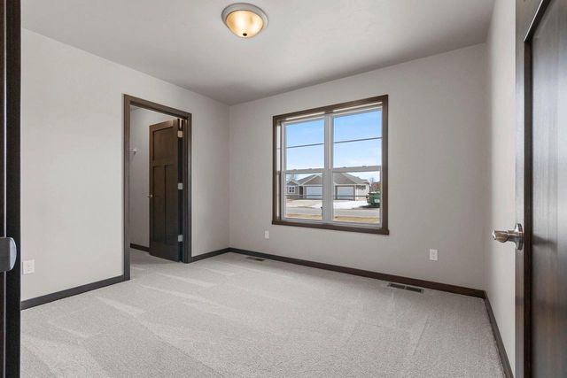1621 FRONTIER ROAD, Luxemburg, WI 54217