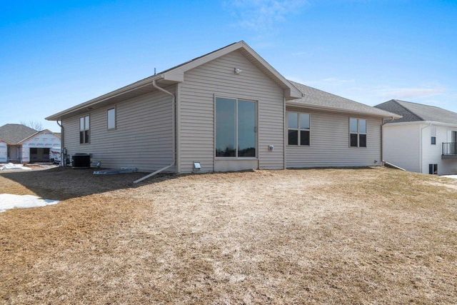 1621 FRONTIER ROAD, Luxemburg, WI 54217