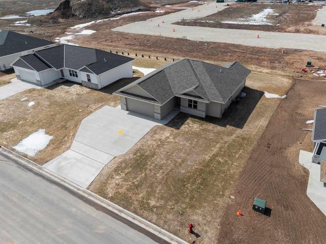 1621 FRONTIER ROAD, Luxemburg, WI 54217