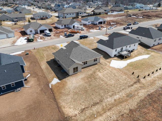 1621 FRONTIER ROAD, Luxemburg, WI 54217