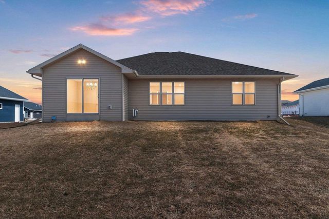 1621 FRONTIER ROAD, Luxemburg, WI 54217