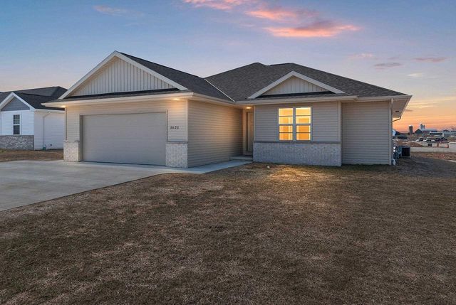 1621 FRONTIER ROAD, Luxemburg, WI 54217
