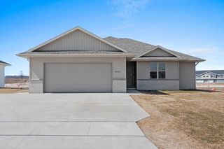 1621 FRONTIER ROAD, Luxemburg, WI 54217