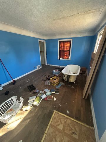 2302 Copeman Boulevard, Flint, MI 48504