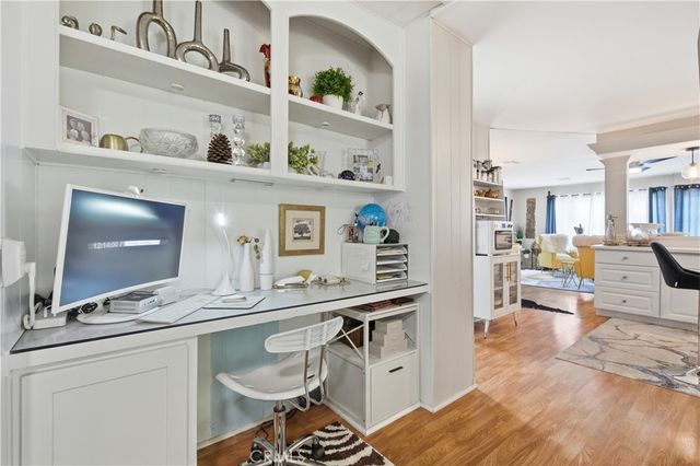 23777 Mulholland Hwy SPACE 107, Calabasas, CA 91302