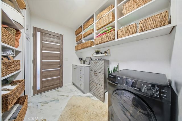 23777 Mulholland Hwy SPACE 107, Calabasas, CA 91302