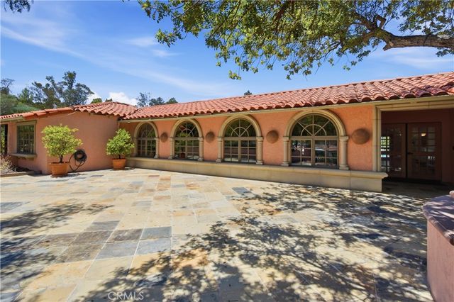 23777 Mulholland Hwy SPACE 107, Calabasas, CA 91302