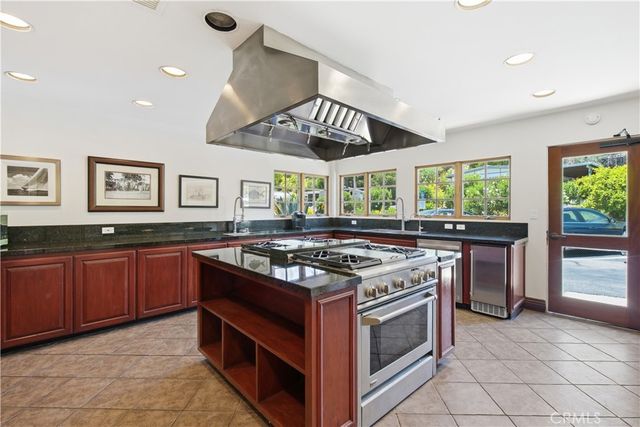 23777 Mulholland Hwy SPACE 107, Calabasas, CA 91302