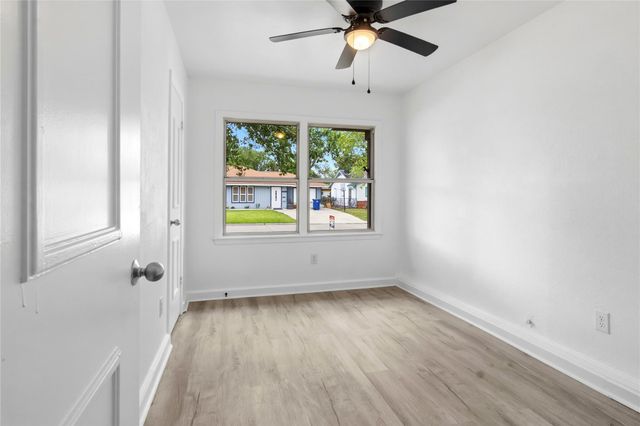 3018 Vance Avenue, Texas City, TX 77590