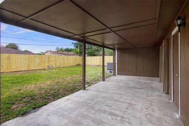3018 Vance Avenue, Texas City, TX 77590