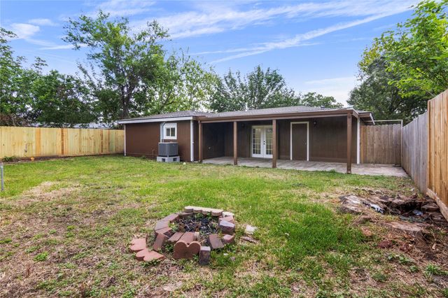 3018 Vance Avenue, Texas City, TX 77590